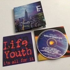 Oasis Promo Standing On The