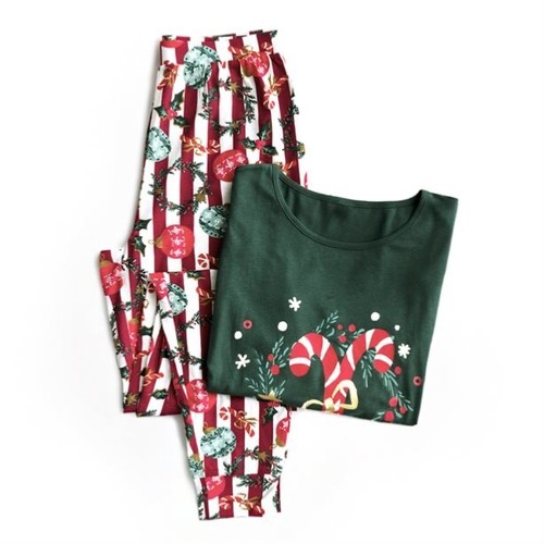 Avon ladies festive family - festive,