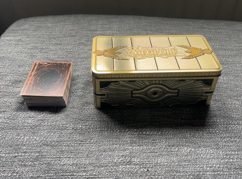 Card bundle with tin - bundle,