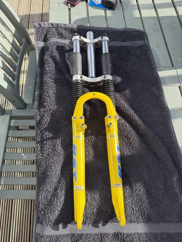 Retro rst 381dh triple clamp - 381dh,