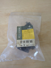 Genuine Renault Laguna MK2 Wiring Harness holding clamp clip 8200000686