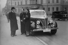 Malcolm Campbell with Amy Johnson  4x6 photo 