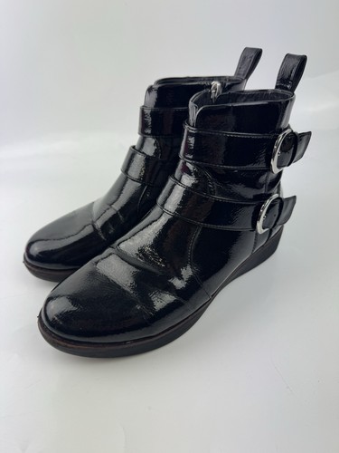 Fitflop laila black patent - laila,
