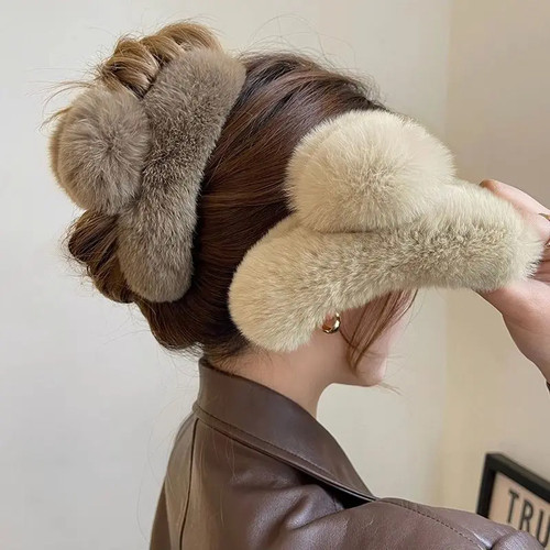 Large plush faux fur hair - large,