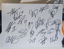 MULTI SIGNED ST MIRREN FC A4 CARD CHARITY AUCTION 2025/26 SQUAD