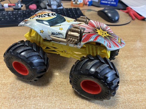 Hot wheels monster trucks - monster, twin