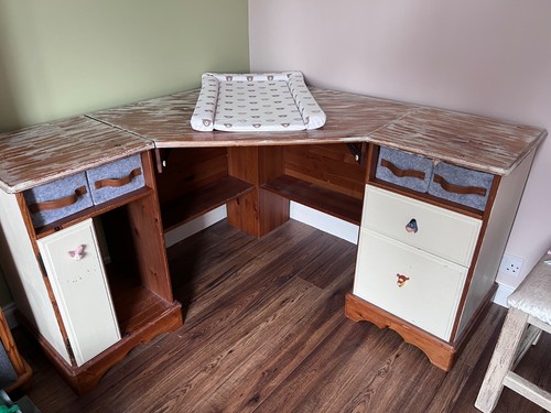 Pine wood corner unit - unit,