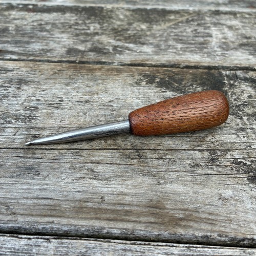 Antique rug crochet hook - antique, rug/crochet