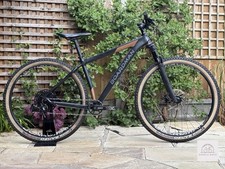 £495 Boardman MHT 8.9