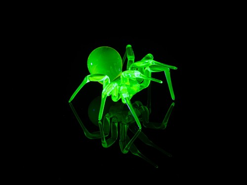 Green uranium glass spider - uranium,