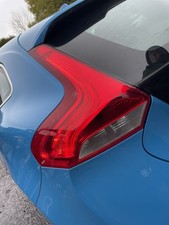 2013 VOLVO V40 R DESIGN LEFT HAND SIDE REAR BACK TAIL LIGHT LAMP UNIT