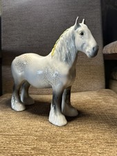 BESWICK HORSE SHIRE MARE MODEL