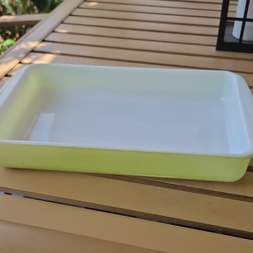 Pyrex 232 lime baking dish - 232,