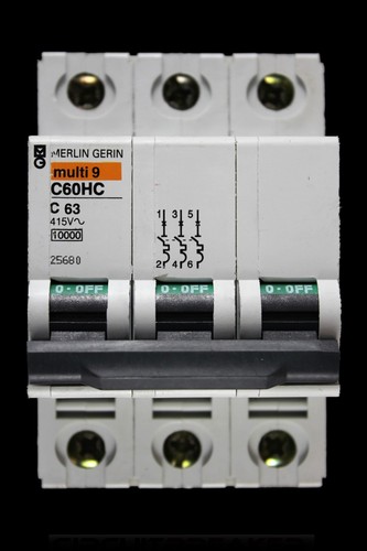 Merlin gerin amp - 63, curve