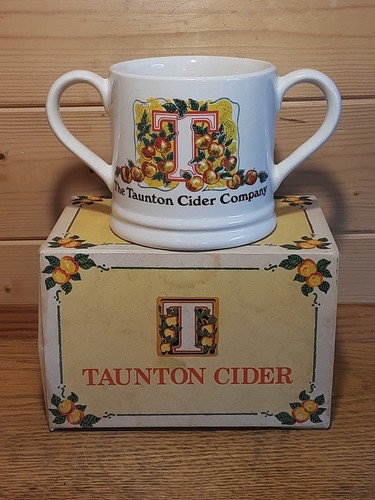 Old vintage taunton - an,