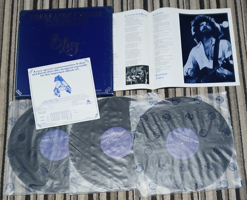 Elo three light years box - light, 3