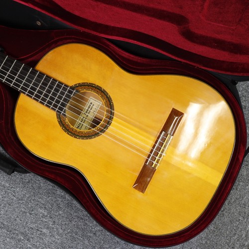 Mitsuru tamura flamenco guitar - tamura,