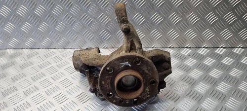 Volvo v70 iii front - bw, left
