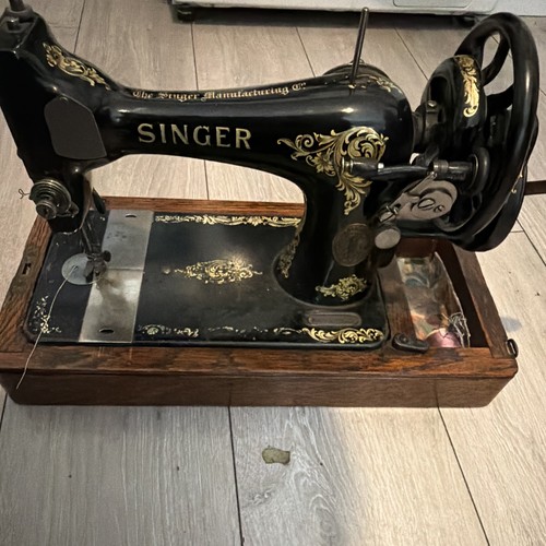 Singer hand crank mechanical - hand,