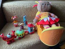 In The Night Garden Upsy Daisy Chase N Play Bed Upsy Daisy & Figures - Musical