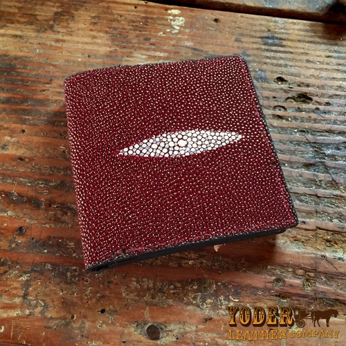 Red stingray hipster bifold - red,