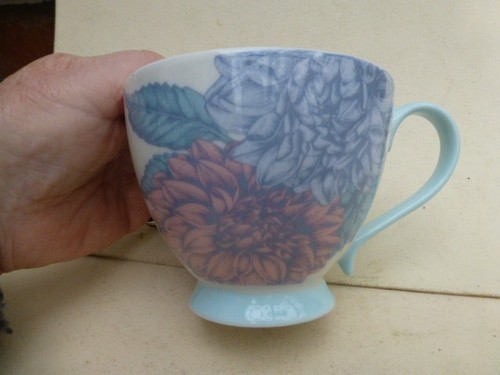 Waitrose chrysanthemum large - waitrose,