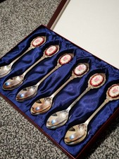 Vintage Set Of 6 Rose adorned Tea Spoons - Boxed