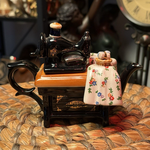 Rare novelty sewing machine - rare,