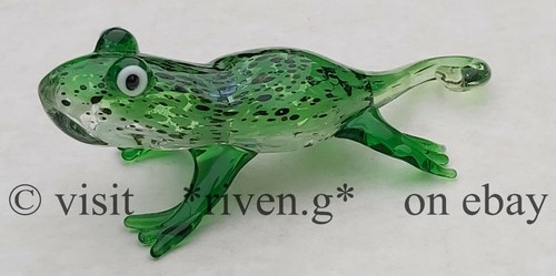 Gecko figurine stunning green - gecko,