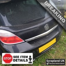 VAUXHALL ASTRA H Mk5 Pre-facelift 2004–2007 1.6 SXi ‘Z2HU Black’ 4-Door -Fusesx4