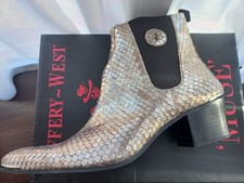 Jeffery West Muse Gold