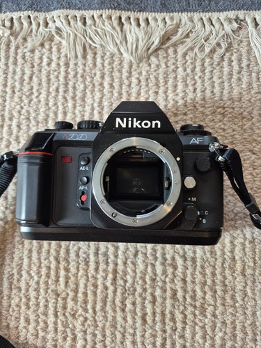 Nikon n2020 slr film camera - nikon,