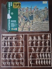 Revell 1/72 WW2 Scottish Infantry 8th Army 02512 50 figures with Box on sprues