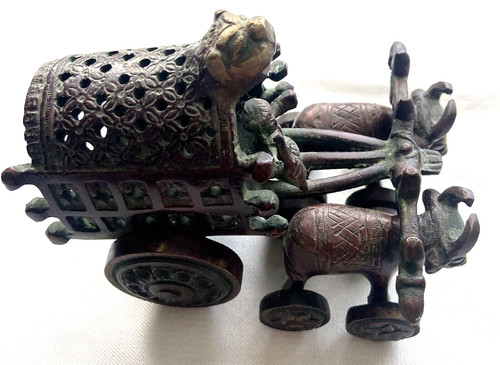 Rare bronze bullock - bronze, cart