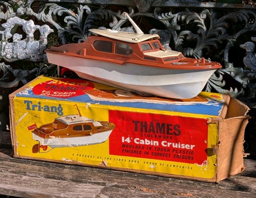 Tri ang thames - 14", clockwork