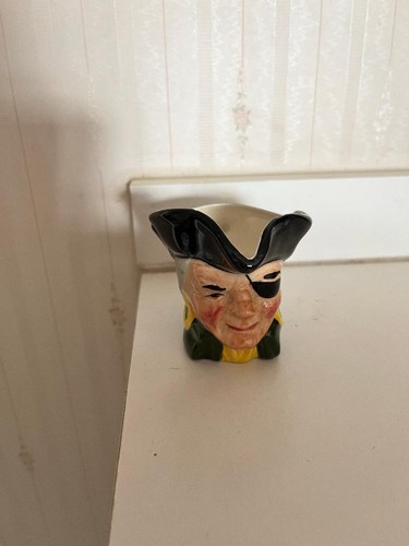 Artone pirate toby jug 7cm - pirate,