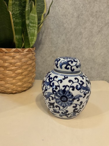 Blue white porcelain - &, ginger
