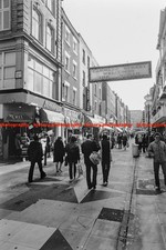 Q005220 London Carnaby Street 1980s