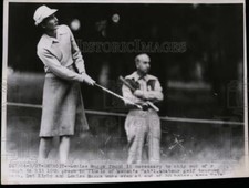 1947 Press Photo Golfer Louise