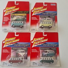 4 x Johnny Lightning 1:64 Volkswagen VW T1 SAMBA BUS
