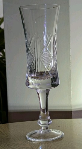 Crystal champagne flutes