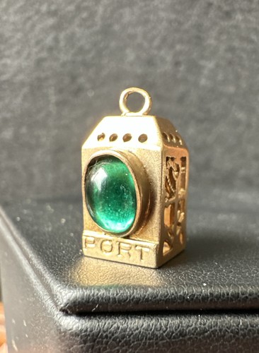 9ct 375 gold ship - 9ct, w/