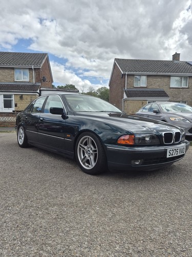 Bmw series e39 - 5, 323i