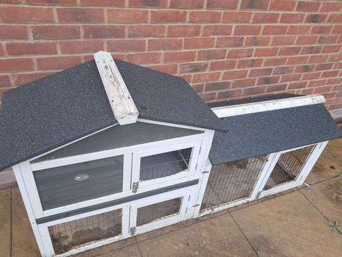 Wooden rabbit hutch with wire - wooden,