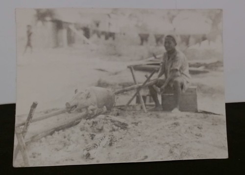 Vintage photo man roasting - photo,