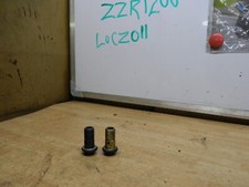 KAWASAKI ZZR1200 ENGINE BANJO BOLTS FOR OIL PIPES - ONE RIGHT HAND THREAD