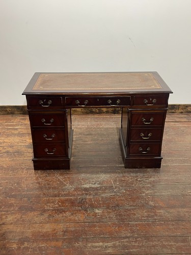 Traditional mahogany leather - mahogany,