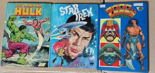 Three vintage annuals - vintage, hulk