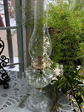 ANTIQUE REPRODUCTION OIL LAMP