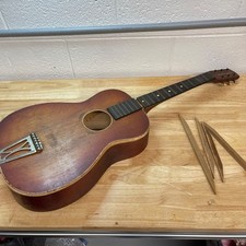 Silvertone Guitar - Broken -